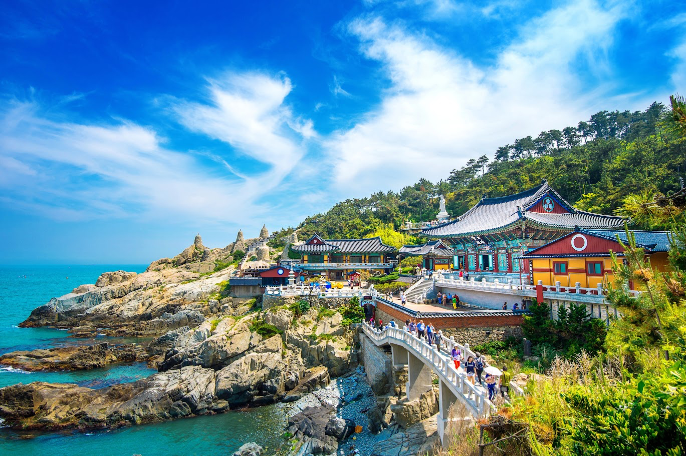 Templo Haedong Yonggungsa à beira-mar, em Busan